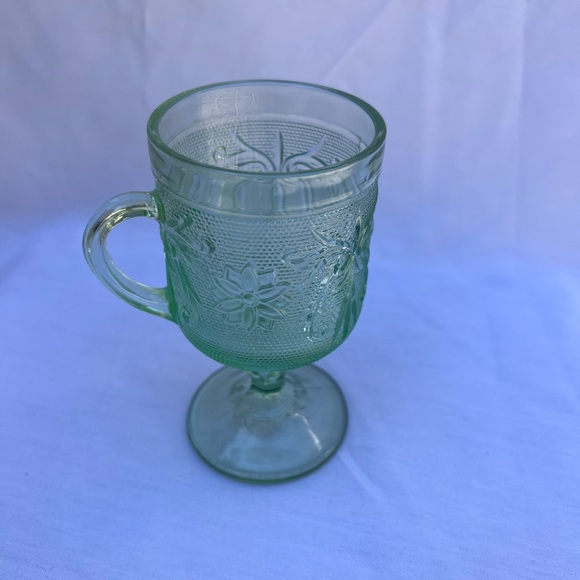 Vintage Indiana Tiara Sandwich Glass Chantilly Green Footed Mug. - Picture 3 of 8